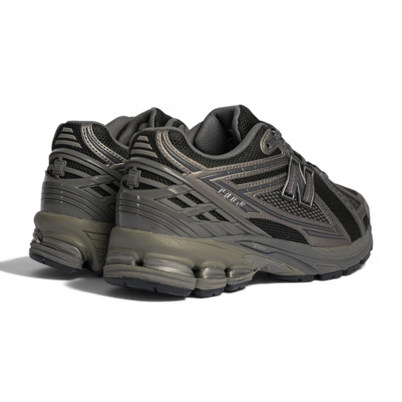 New Balance 1906R Black / Dark Grey