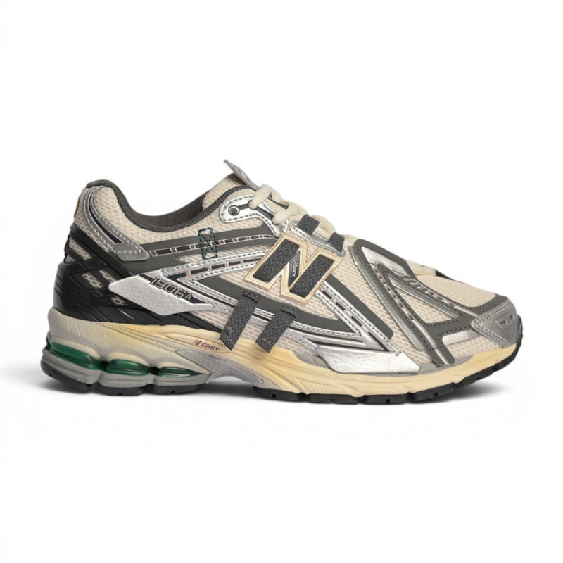New Balance 1906R White / Silver / Black