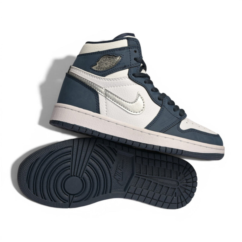 Air Jordan 1 Mid "Midnight Navy".