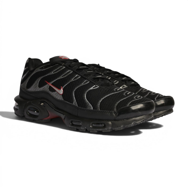 Nike Air Max Plus Black Metallic Silver University Red