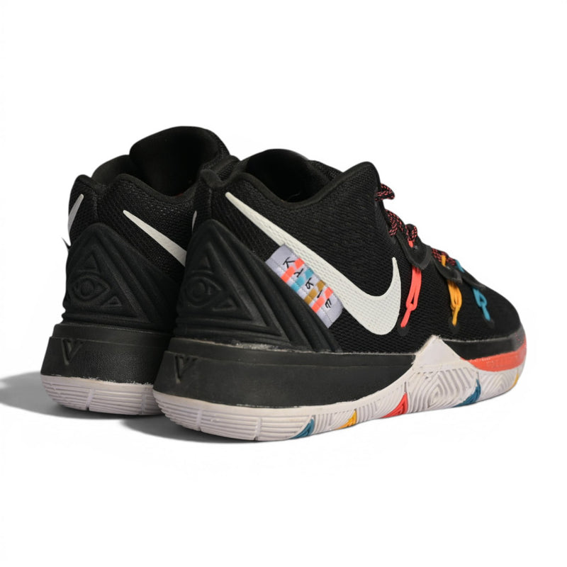 Nike Kyrie 5 "Friends"